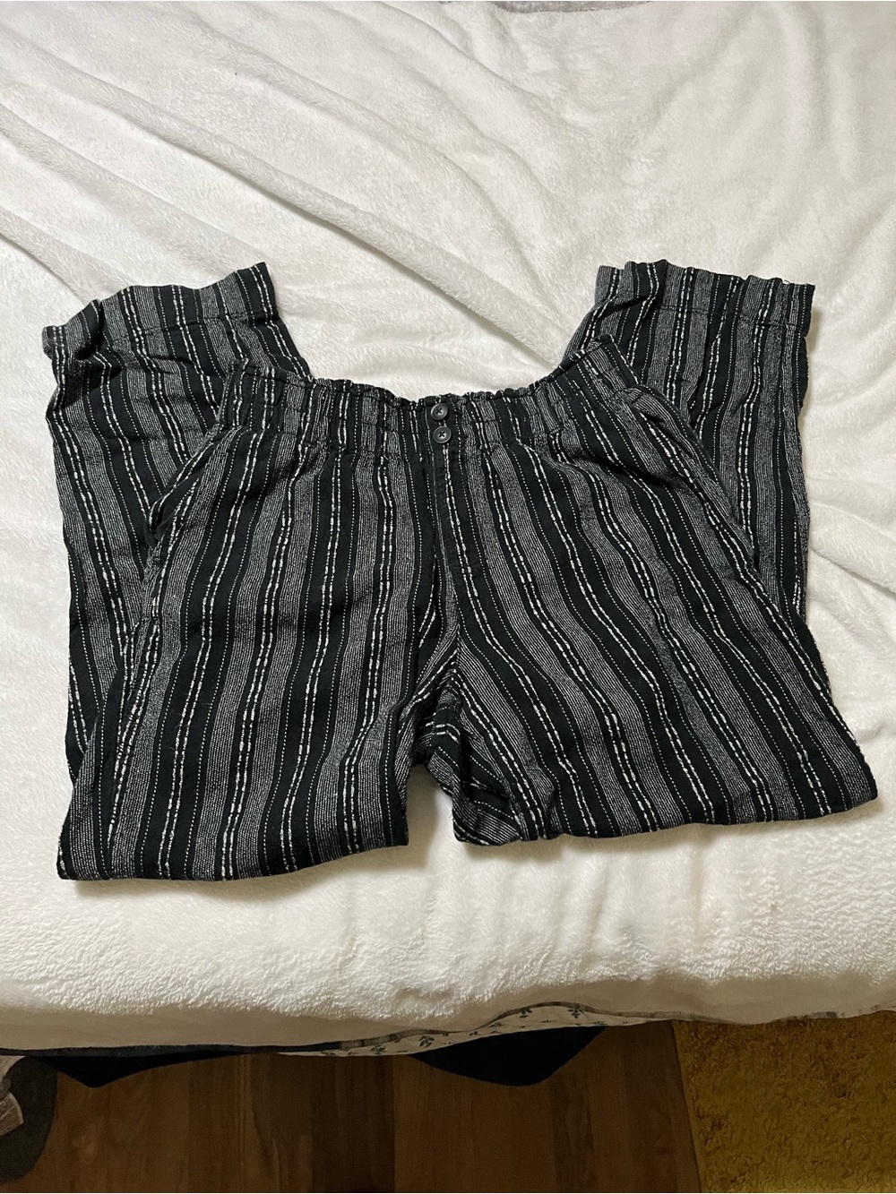 Women’s Black Striped Pull-On Bottoms